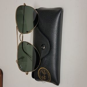 Gold Ray-Ban Aviator